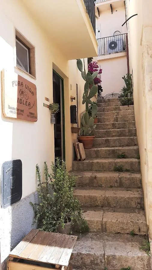 Pura Vida Iblea Hotel Ragusa 2*,
